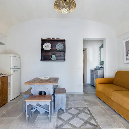 Vakantiehuis With Pool Among Olive Trees Ostuni