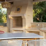 With Pool Among Olive Trees בית נופש אוסטוני