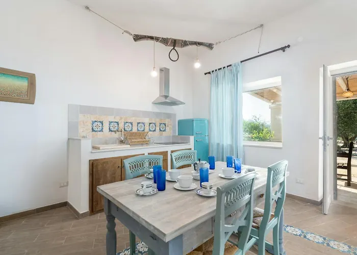 Villa With Pool Among Ostuni Olive Trees * 오스투니