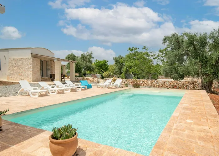 Villa With Pool Among Ostuni Olive Trees 펜션 오스투니
