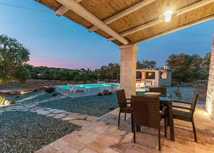 펜션 Villa With Pool Among Ostuni Olive Trees 오스투니