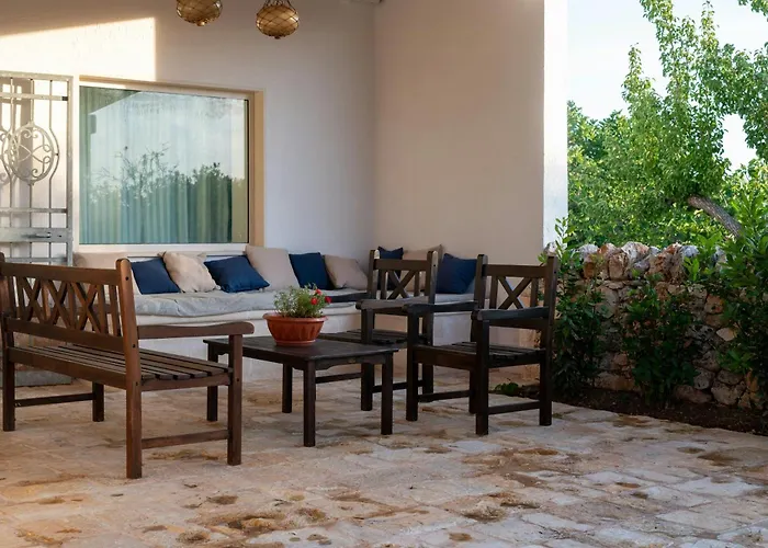 Villa With Pool Among Ostuni Olive Trees 펜션 *