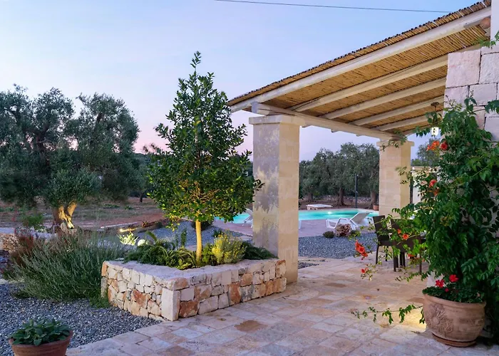 Villa With Pool Among Ostuni Olive Trees * 오스투니